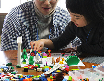 親子でレゴを使って、楽しく「夢の家」について対話をしよう！